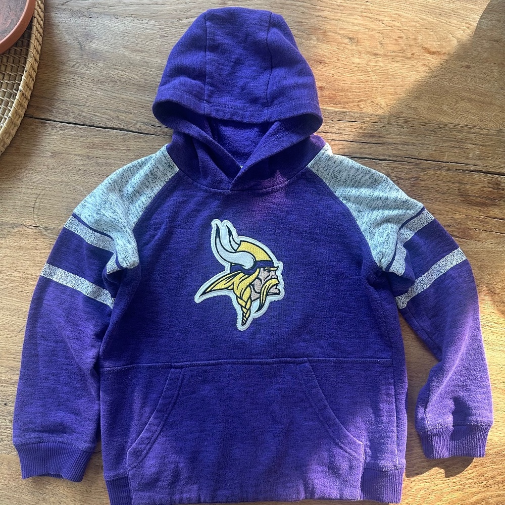Vintage MN Vikings Youth Hoodie, size Small (8)